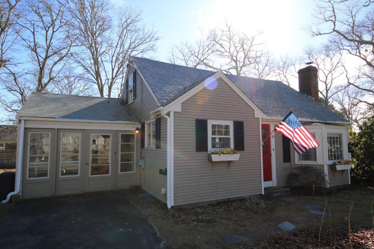 Lofted Cape Cottage By Leavetown Vacations South Yarmouth Exterior foto
